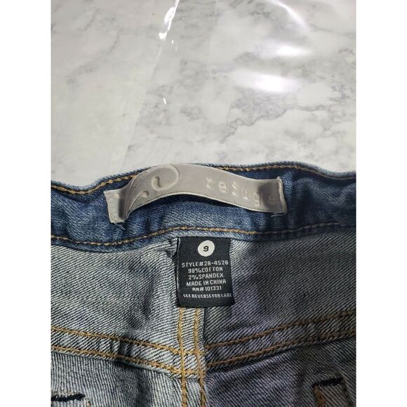 Refuge Shorts Size 9 Juniors Blue Medium Wash Mid Rise Distressed Denim - Picture 4 of 4